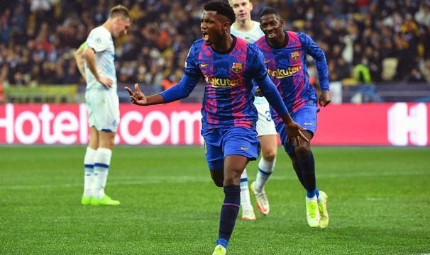 梁宏业：巴萨拿下决战，欧冠又活了一口气